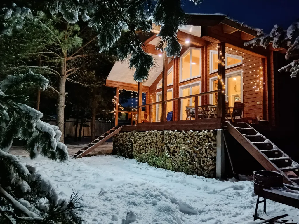 Дом с баней в сосновом бору