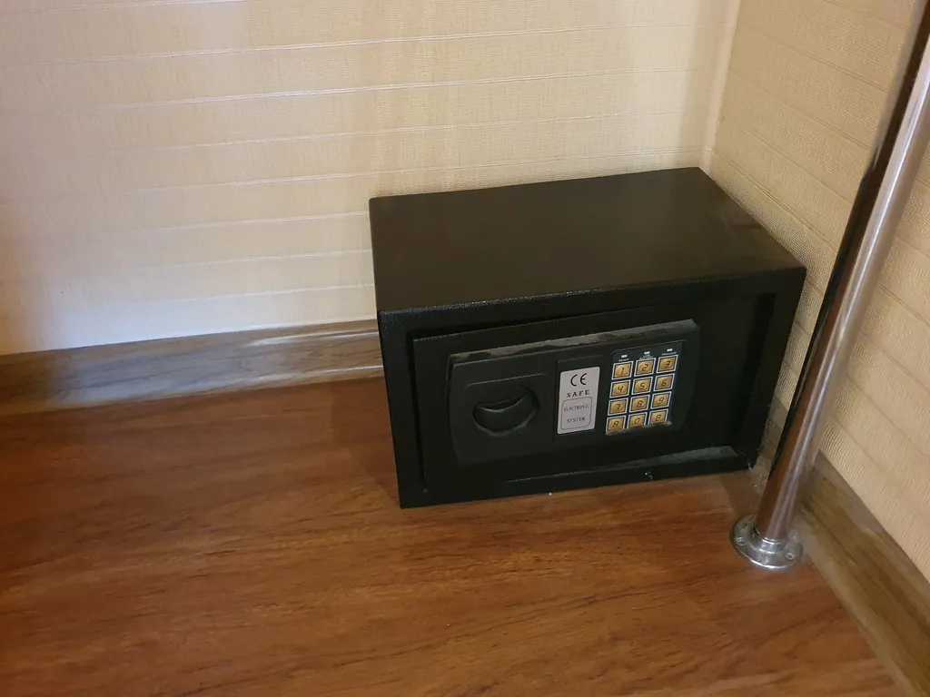 Дом с отдельным двором рядом с Театральной площадью