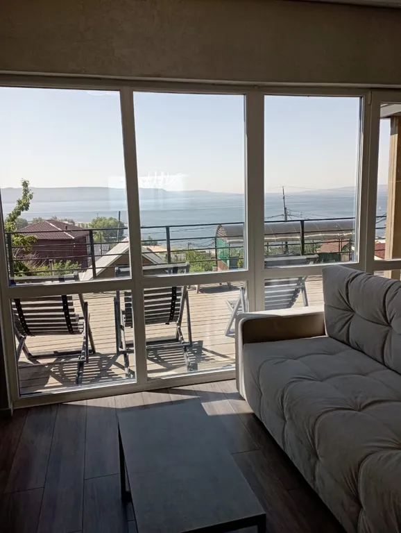 Дом с панорамным видом на Волгу