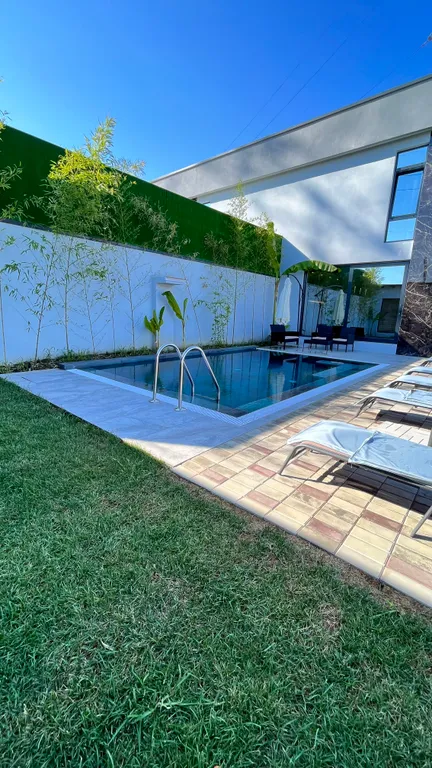 Коттедж с баней, бассейном и бунгало