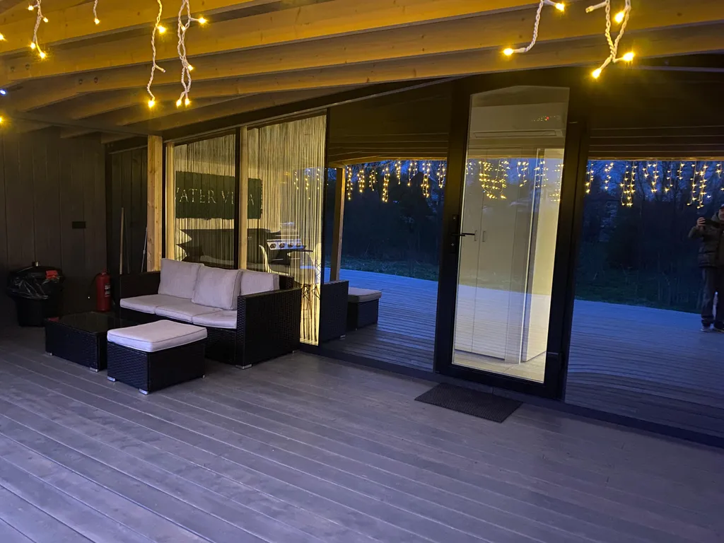 Эко-дом с горячей джакузи и профессиональным грилем на террасе