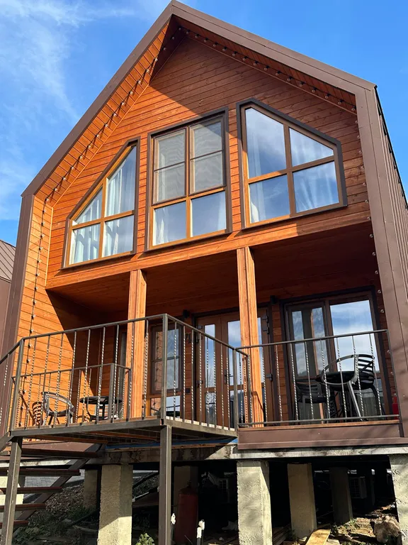 Коттедж Двухэтажный барнхаус с видом на горы, 3 изолированные спальни, 2 санузла — Мезмай