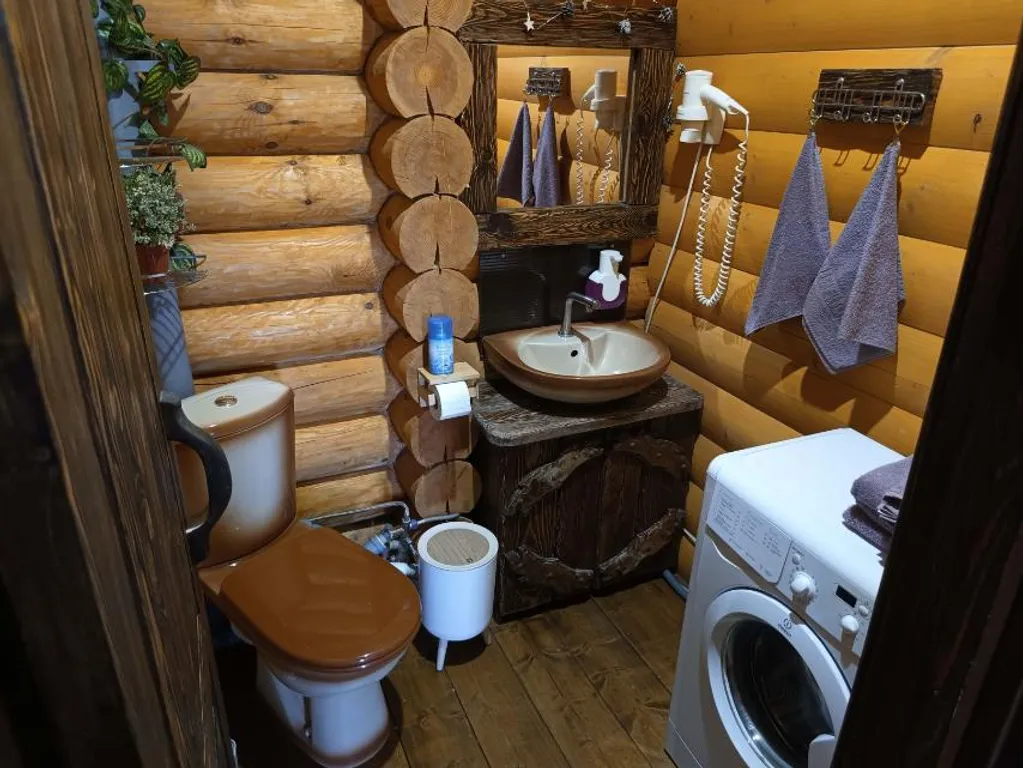 Уютный дом с бильярдом и сауной на побережье водохранилища