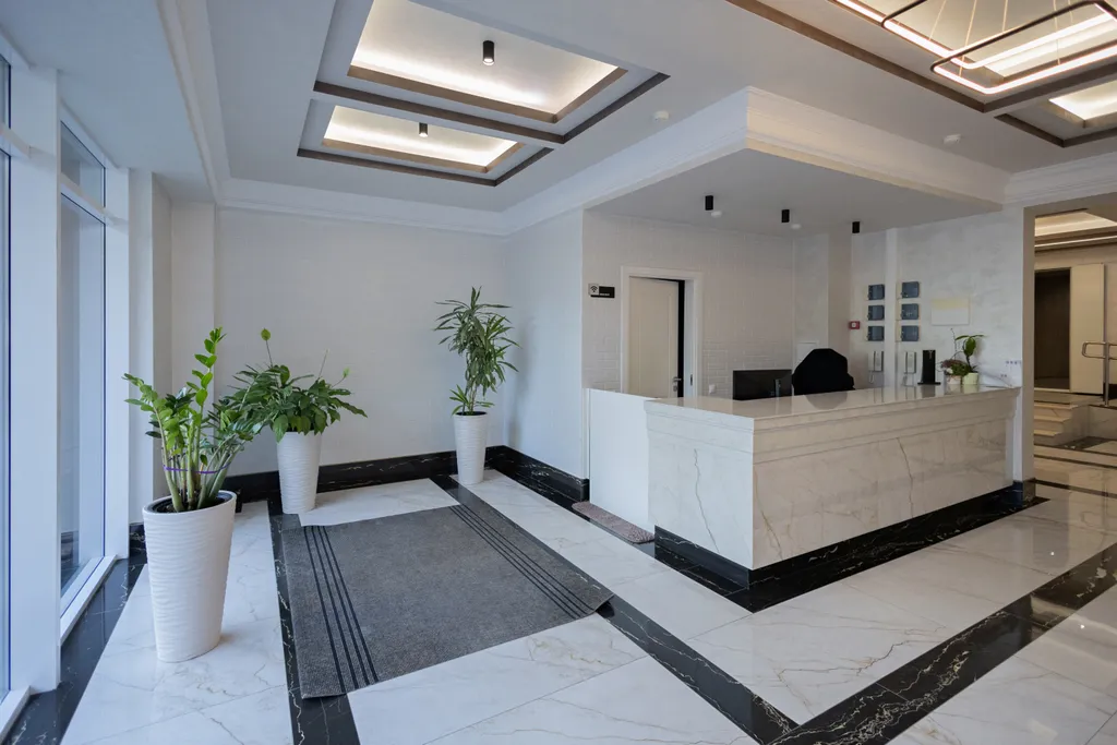 Двухкомнатные апартаменты с балконом рядом с морем