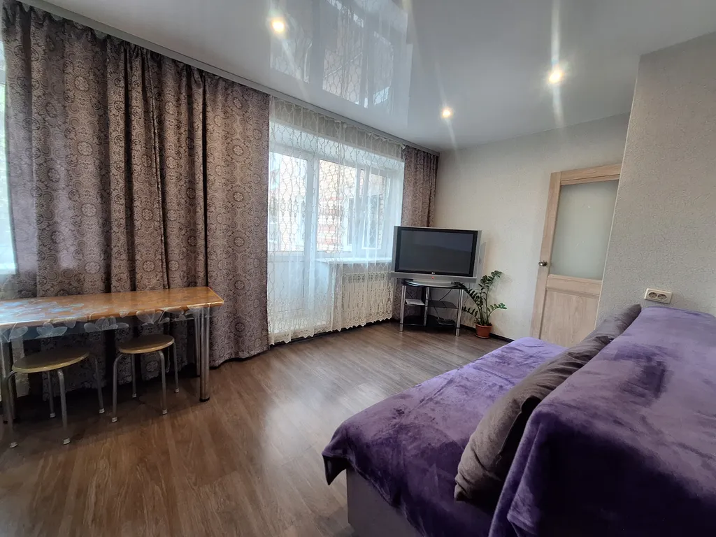 Уютная квартира в центре города — аренда посуточно в Артём