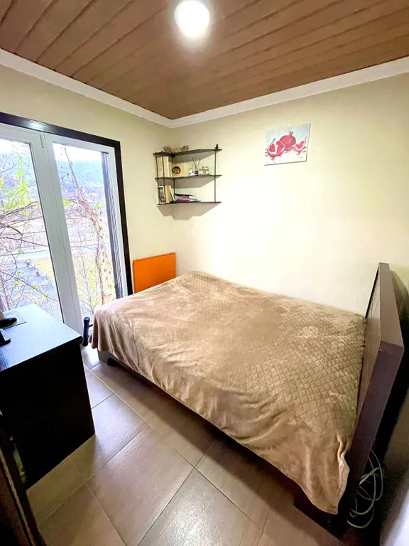 Уютный дом с видом на набережную в шаге от центра города