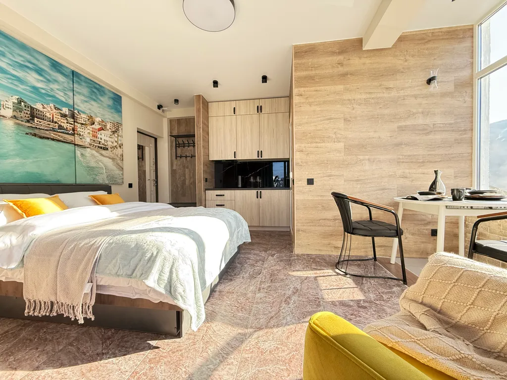 Квартира с шикарным видом на горы в центре Красной поляны