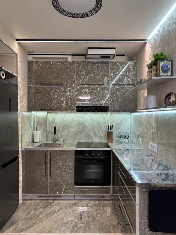 Просторная, чистая двушка с кухней-столовой в историческом центре