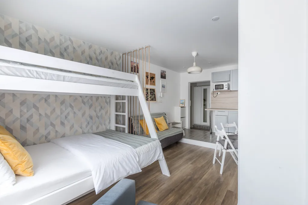 Family Room Sunny Apartments Vnukovo in 15-20 min walk