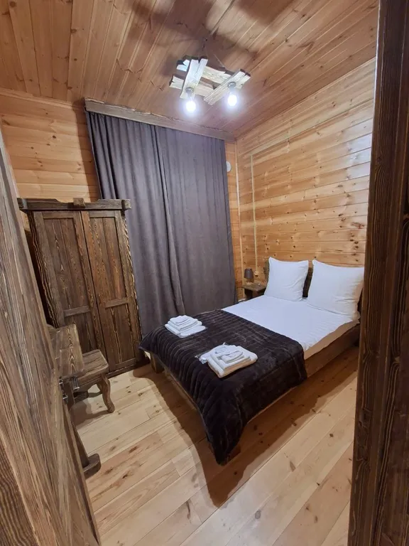 Уютный дом с видом на озеро