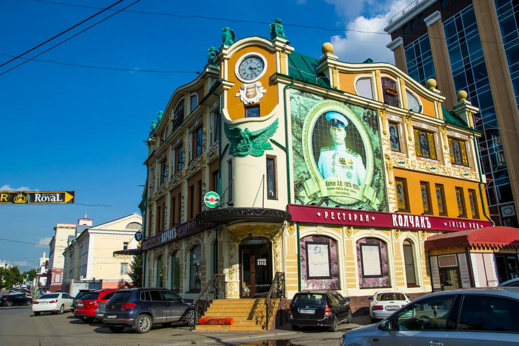 Студия с камином и рядом с достопримечательностями