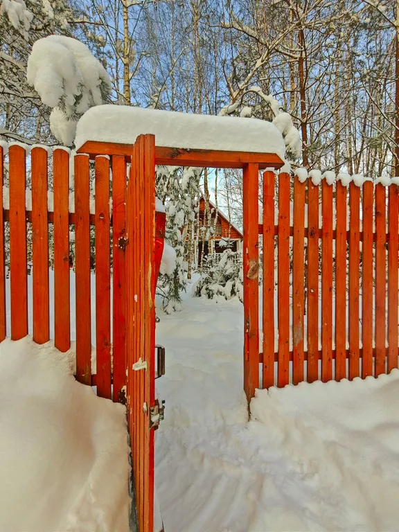 Вишнёвый домик в Махре