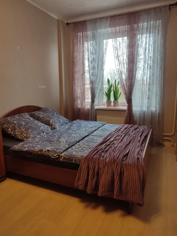 Большая светлая квартира рядом с центром города — аренда посуточно в Псков