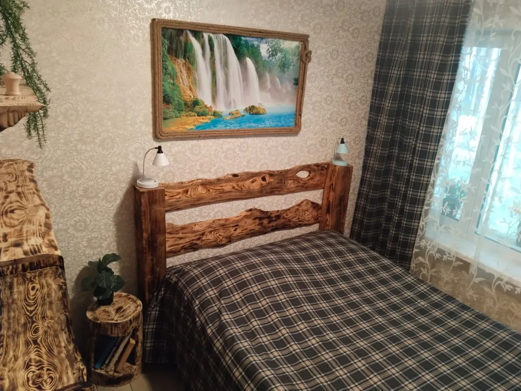 Домик в лесу с баней