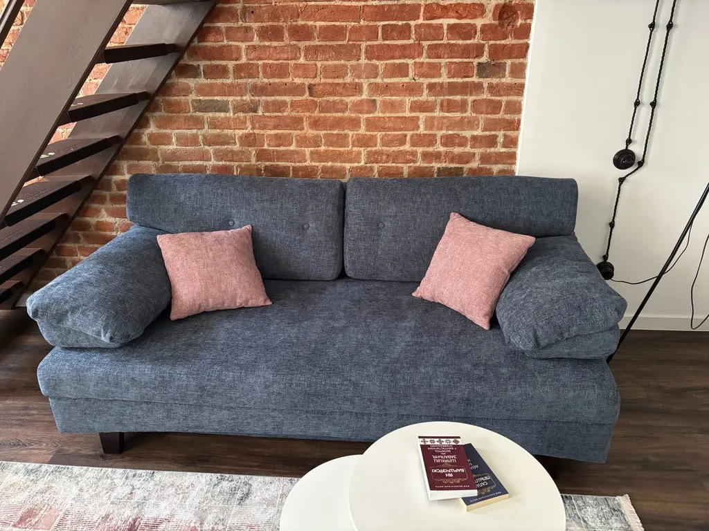 Эксклюзивная двухуровневая 1-комн. квартира с дизайнерским ремонтом