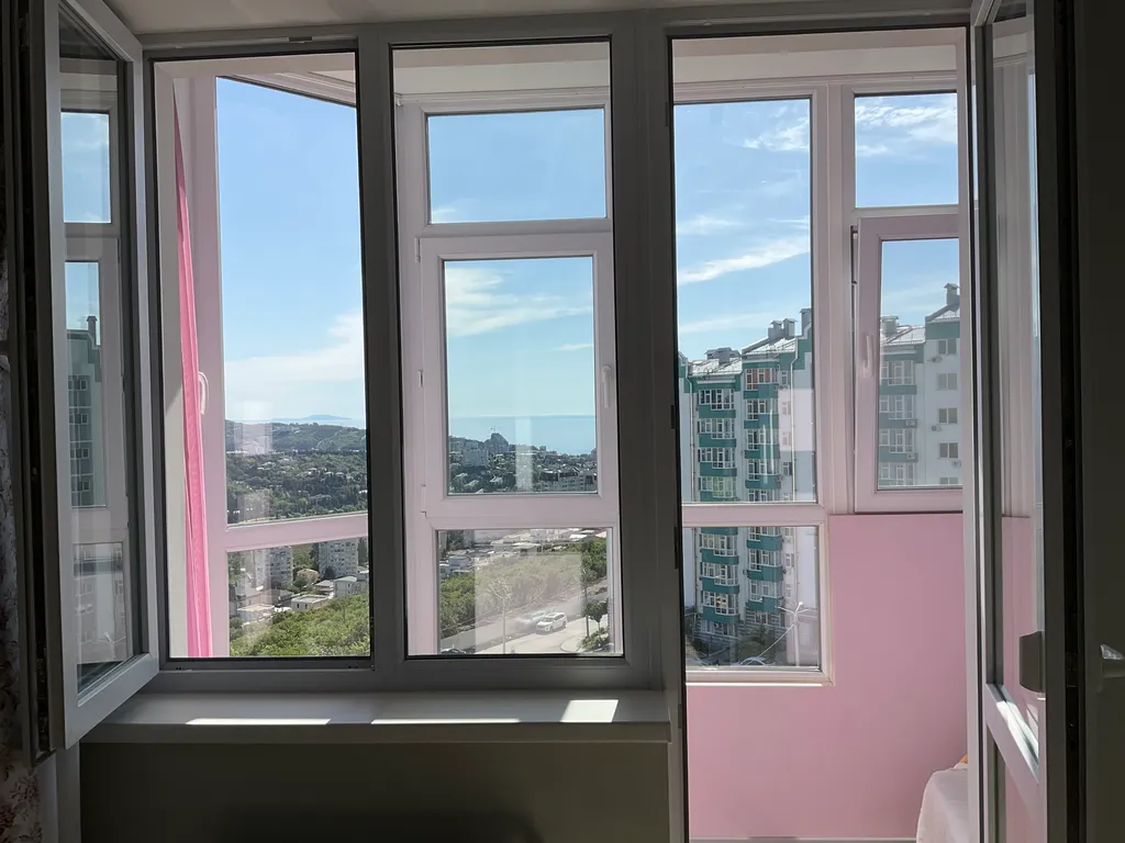 Удобная квартира с видом на море и горы