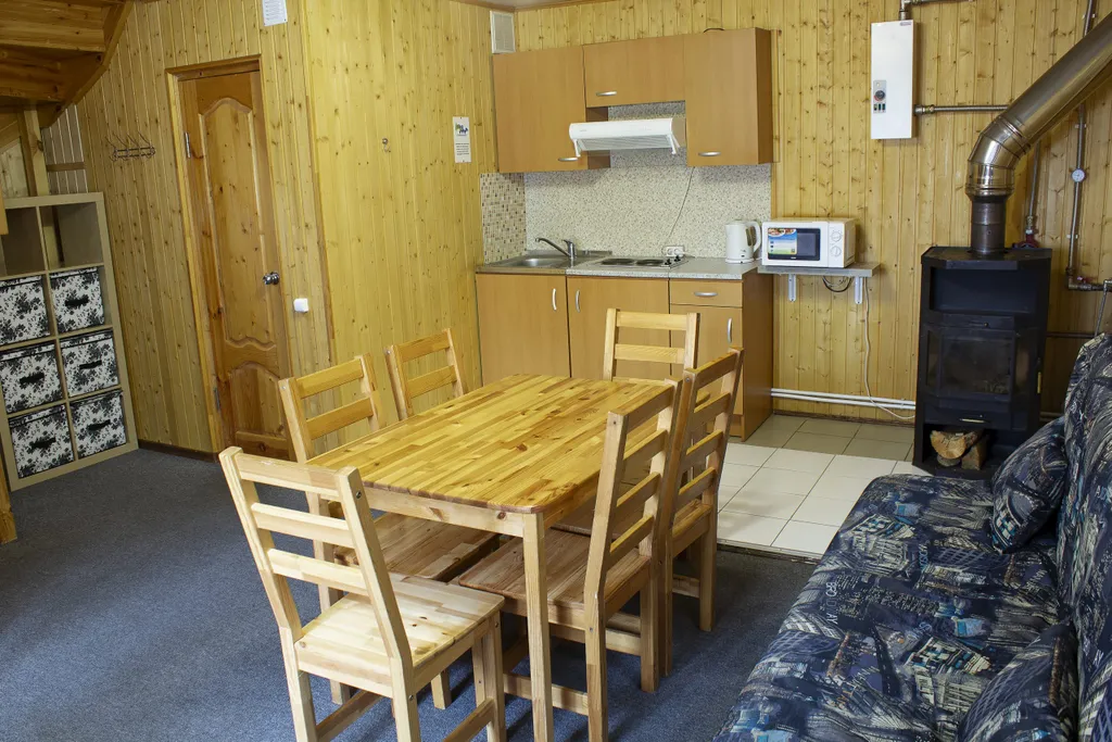 Коттедж Двухэтажный коттедж с видом на лес — Беличье