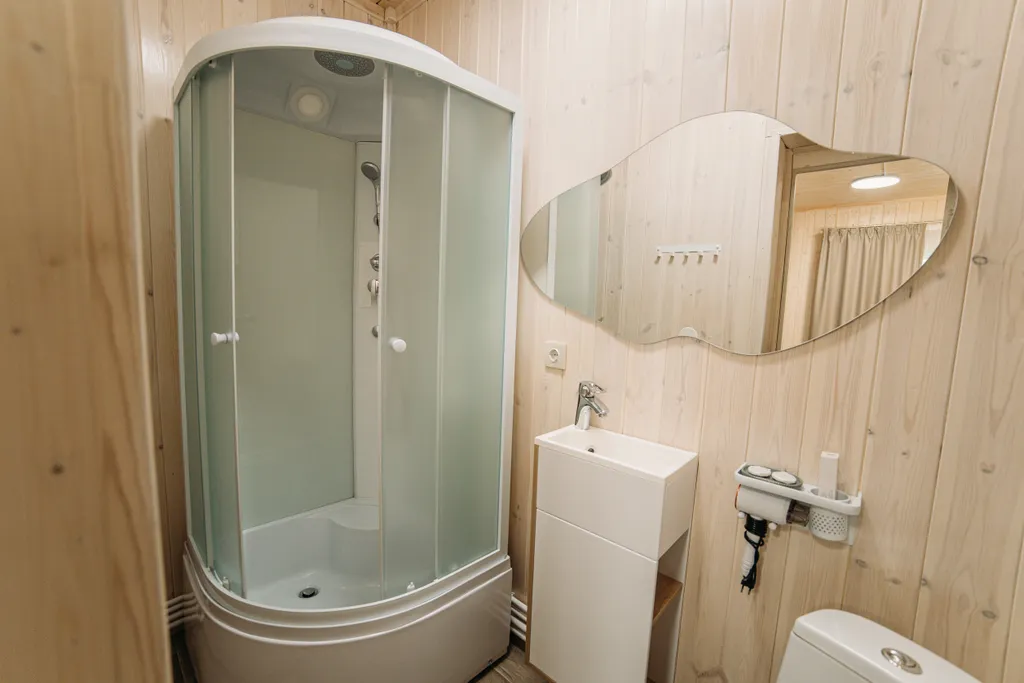 Студия на последнем этаже двухэтажного гостевого дома