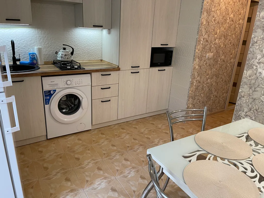 Уютная квартира вблизи Сакрополя и Набережной