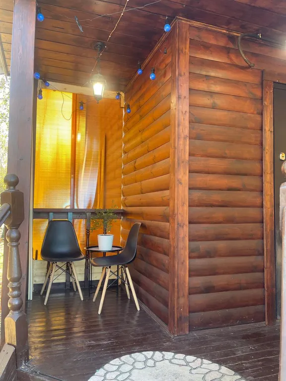 Загородный дом с беседкой