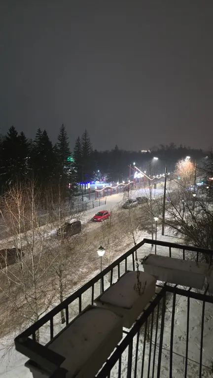 Квартира Квартира Уютная студия в центре городка нефтяников — Омск