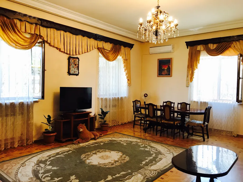 Вилли с бассейном