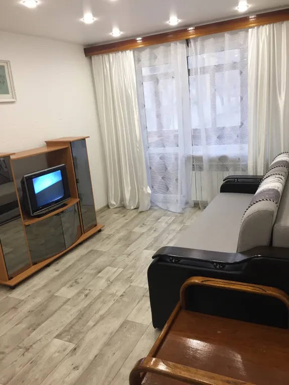 Уютная и светлая двухкомнатная квартира в Феодосии- ждёт Вас в гости