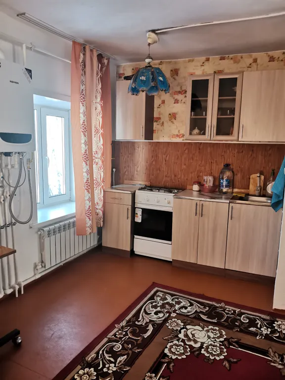 Домик в предгорье горы "50 лет"