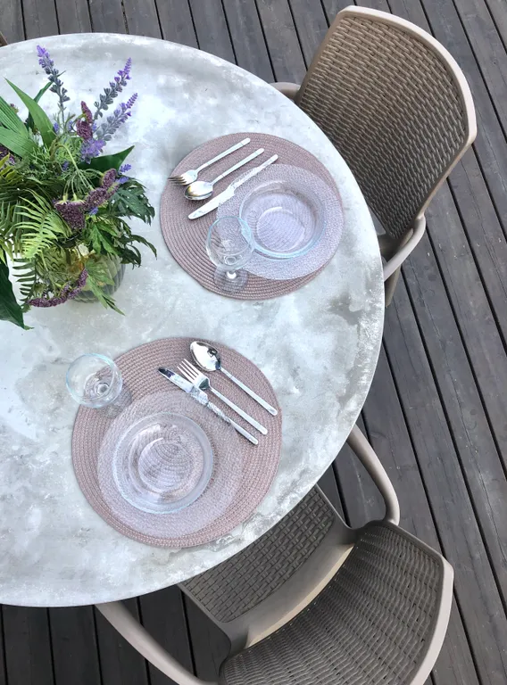 Дом у реки las nubes