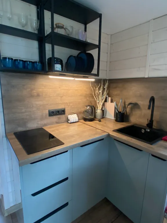 Домик в березах с баней