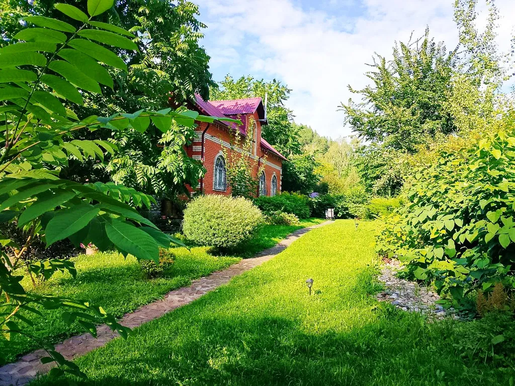 Дом Орешек на берегу Катуни