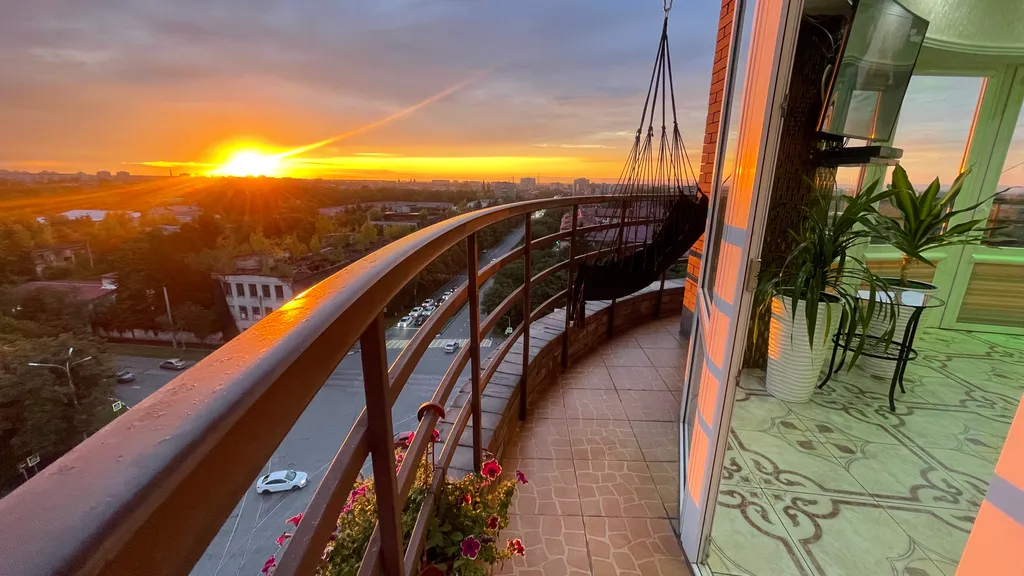 Уютная квартира с видом на город и горы