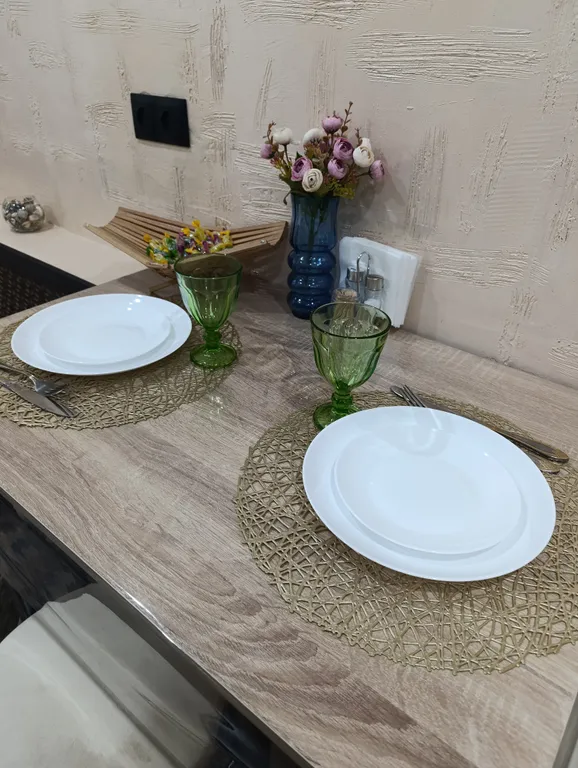 Уютная квартира с видом на горы в центре города