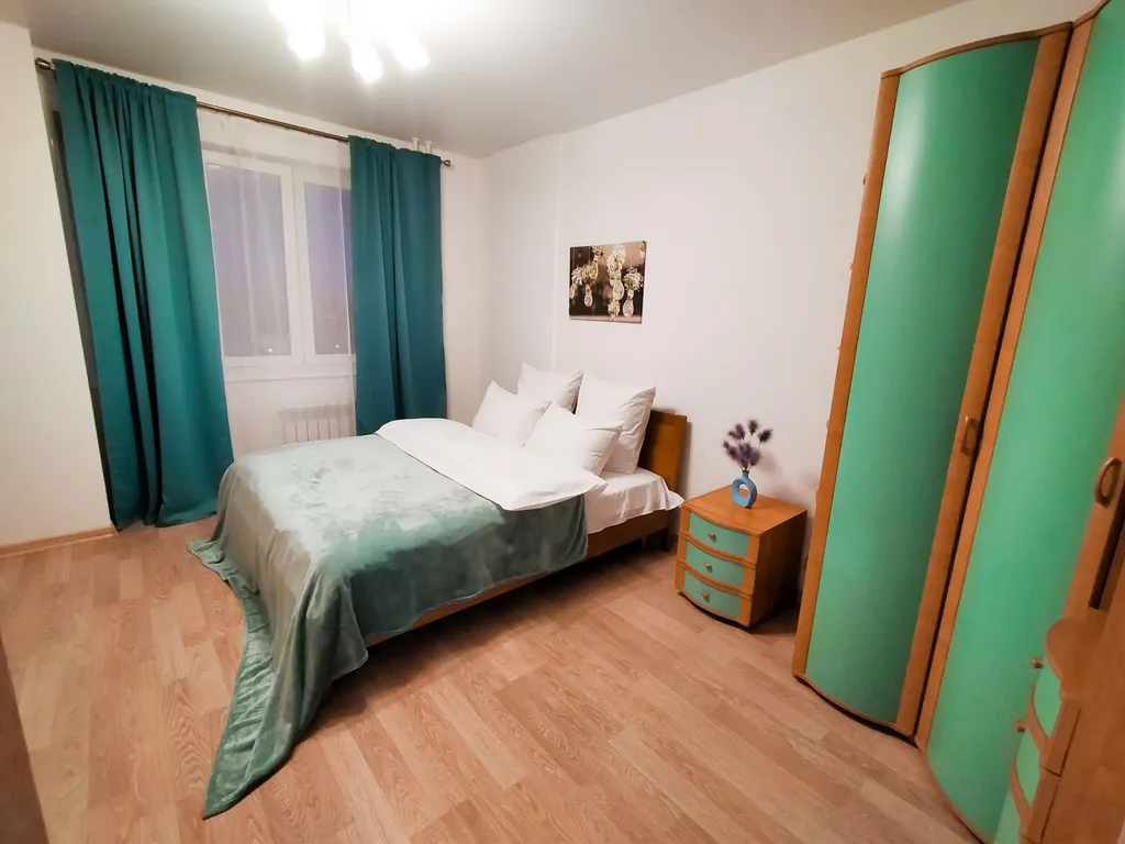 Квартира с панорамным балконом.
Хрустальный 19 этаж "День и Ночь" — аренда посуточно в Калуга