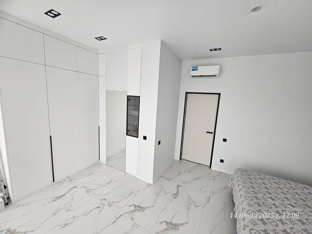 Квартира с новым люкс ремонтом 3 минуты до моря