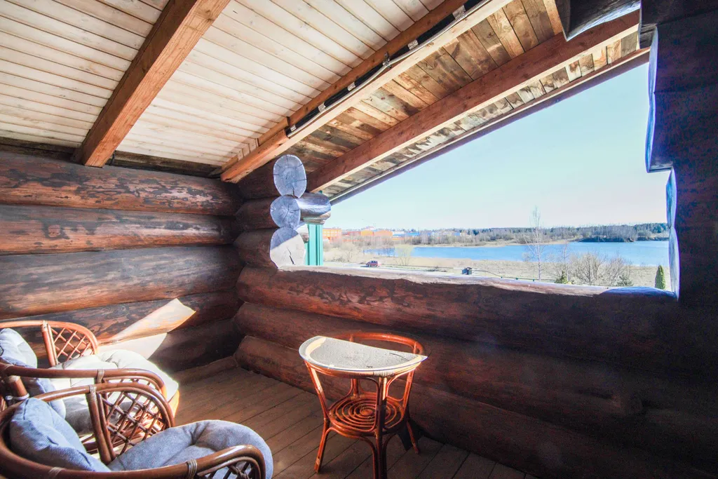 Шале с баней бассейном и видом на озеро