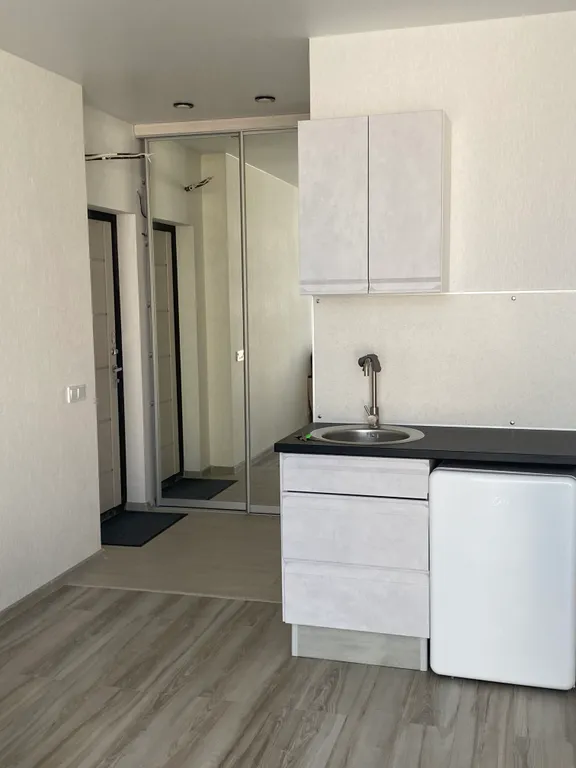 Стильные апартаменты с видом на море в историческом центре курорта