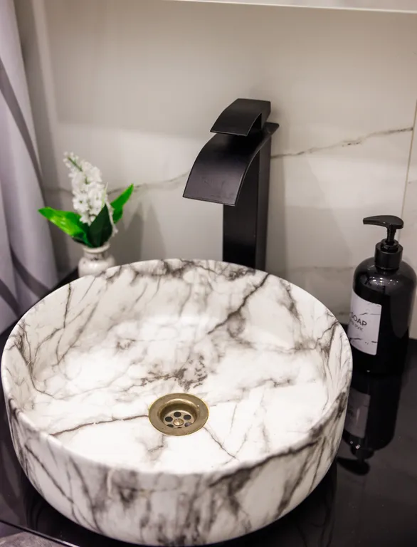 Уютная кино-студия с проектором