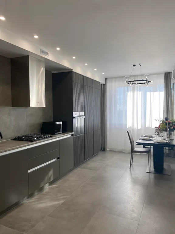 Двухкомнатный люкс с видом на Парк Победы и море