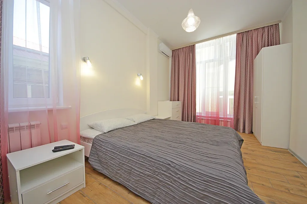 Квартира Премиум-апартаменты в центре у пляжа, с балконом. — Анапа