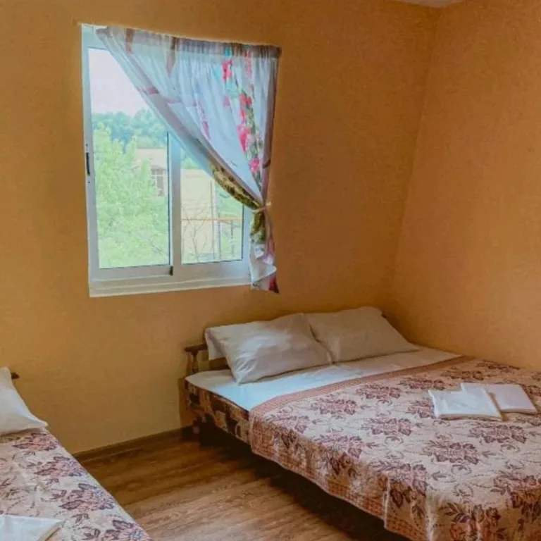 Квартира Комната — аренда посуточно в Лоо