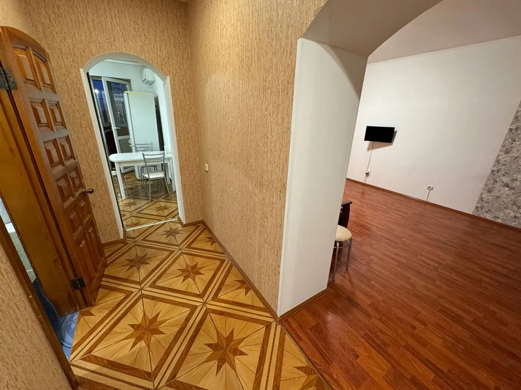 Просторная однокомнатная квартира с высокими потолками