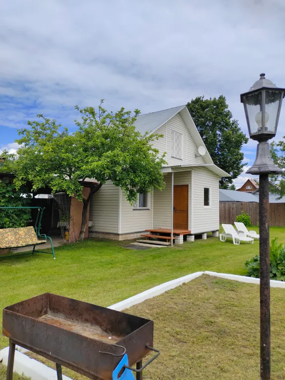 Домик у озера