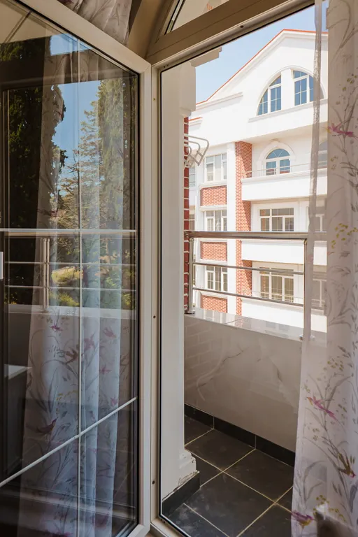 Квартира Уютные апартаменты с балконом и боковым видом на море — Адлер