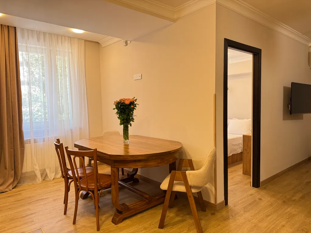 Уютная квартира с 2 спальнями в центре города рядом с Площадью