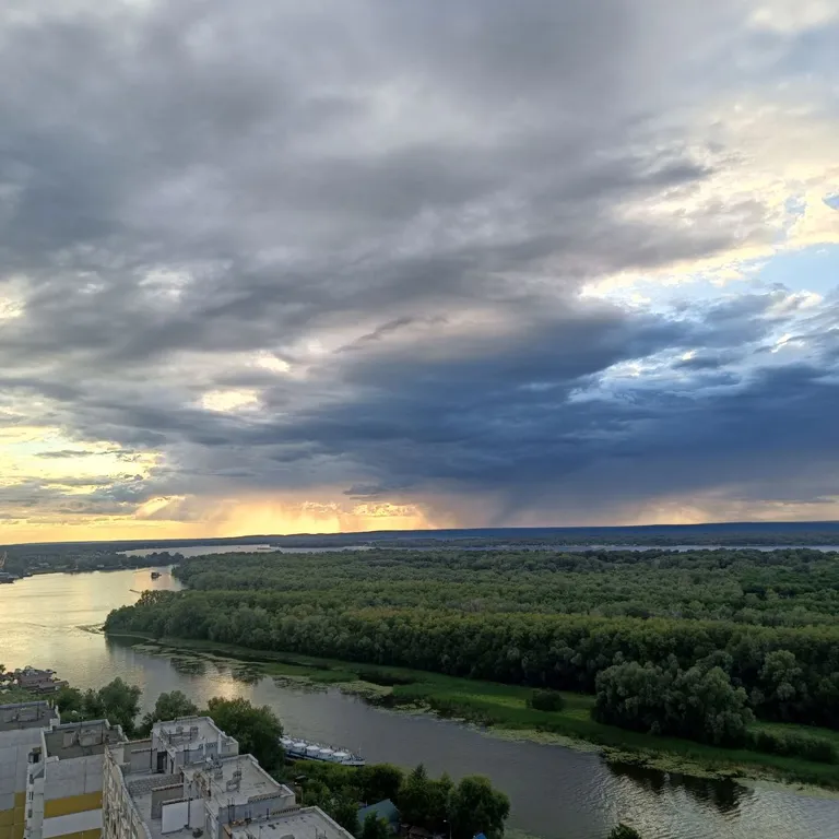 Чистая просторная квартира с видом на Волгу