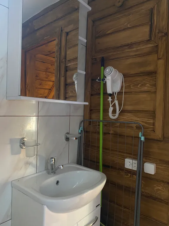 Коттедж 1-комнатный Дом — Гагра