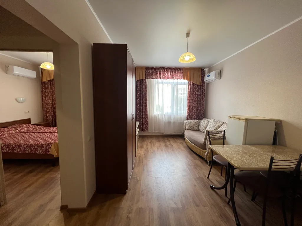 Квартира Квартира Уютный двухкомнатный номер с собственной кухней — Геленджик