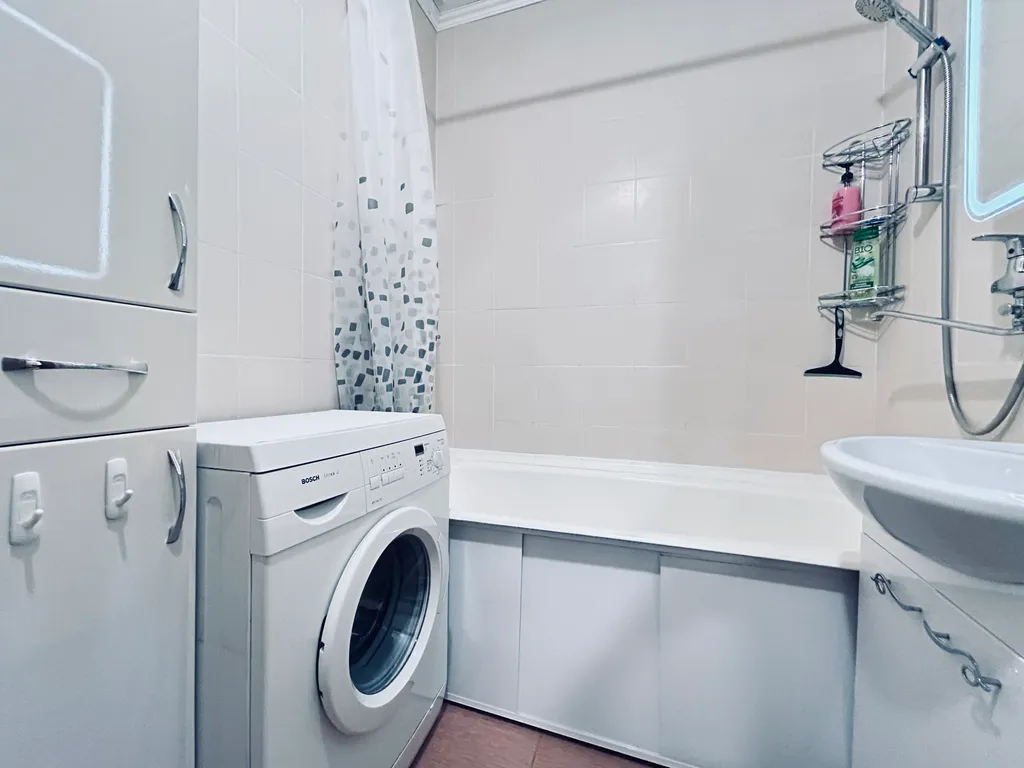 2-комнатная квартира на Академика