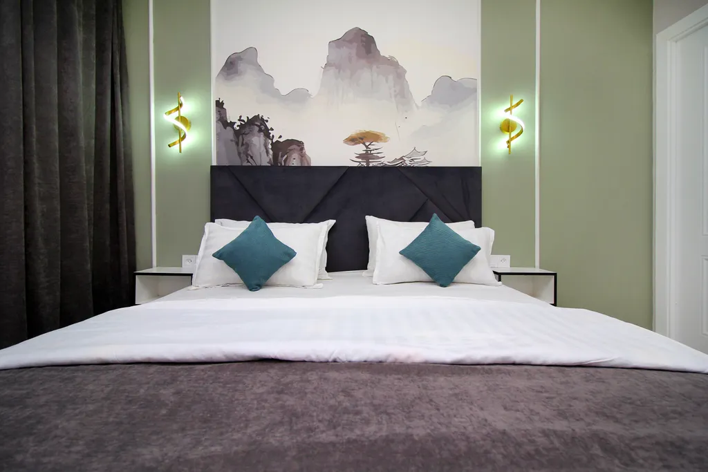 2-комнатная квартира с 2 раздельными спальнями с дизайнерским ремонтом